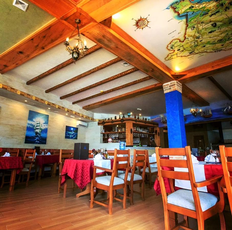 Hotel Victoria Bar Ngoại thất bức ảnh