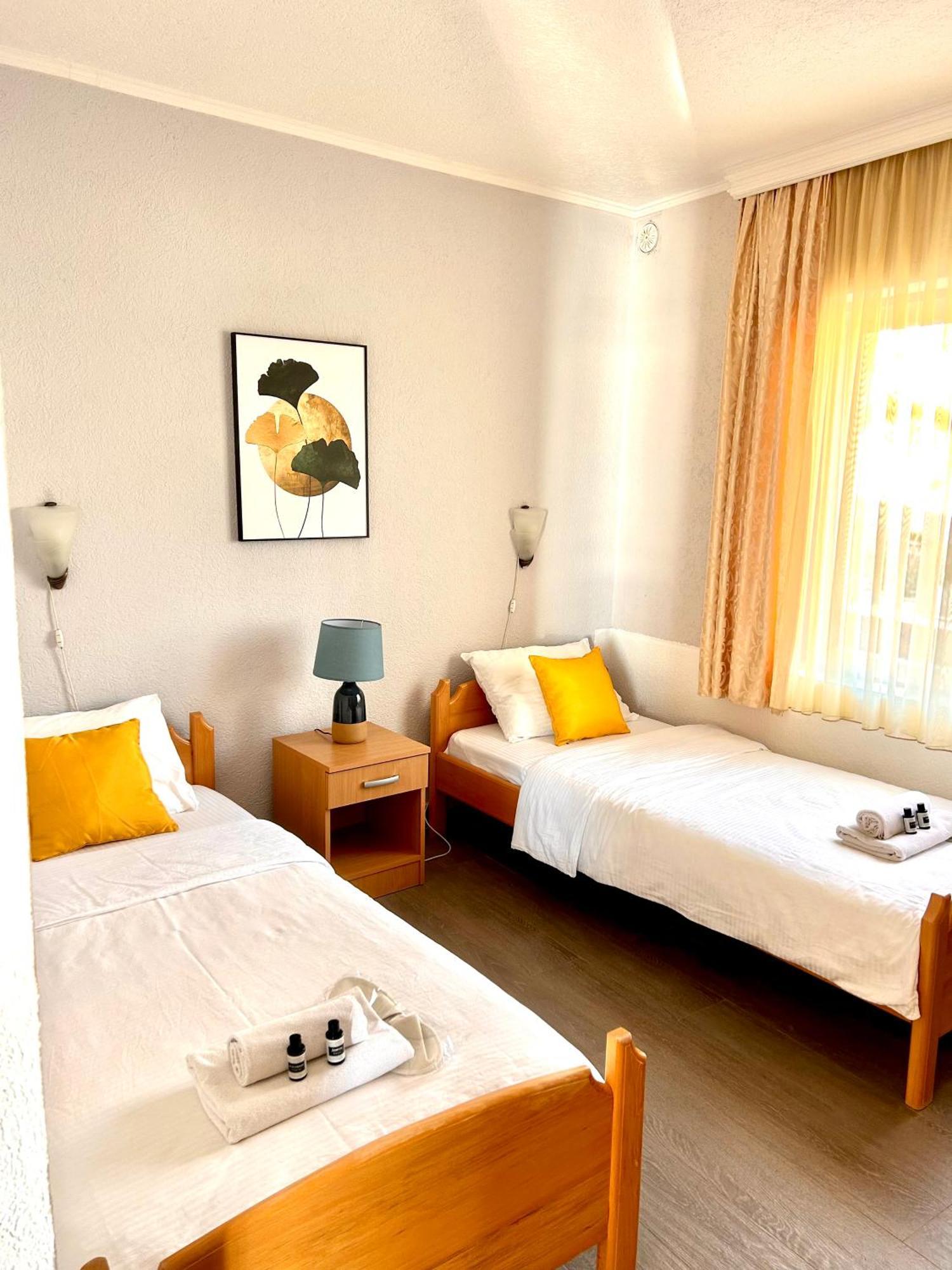Hotel Victoria Bar Ngoại thất bức ảnh