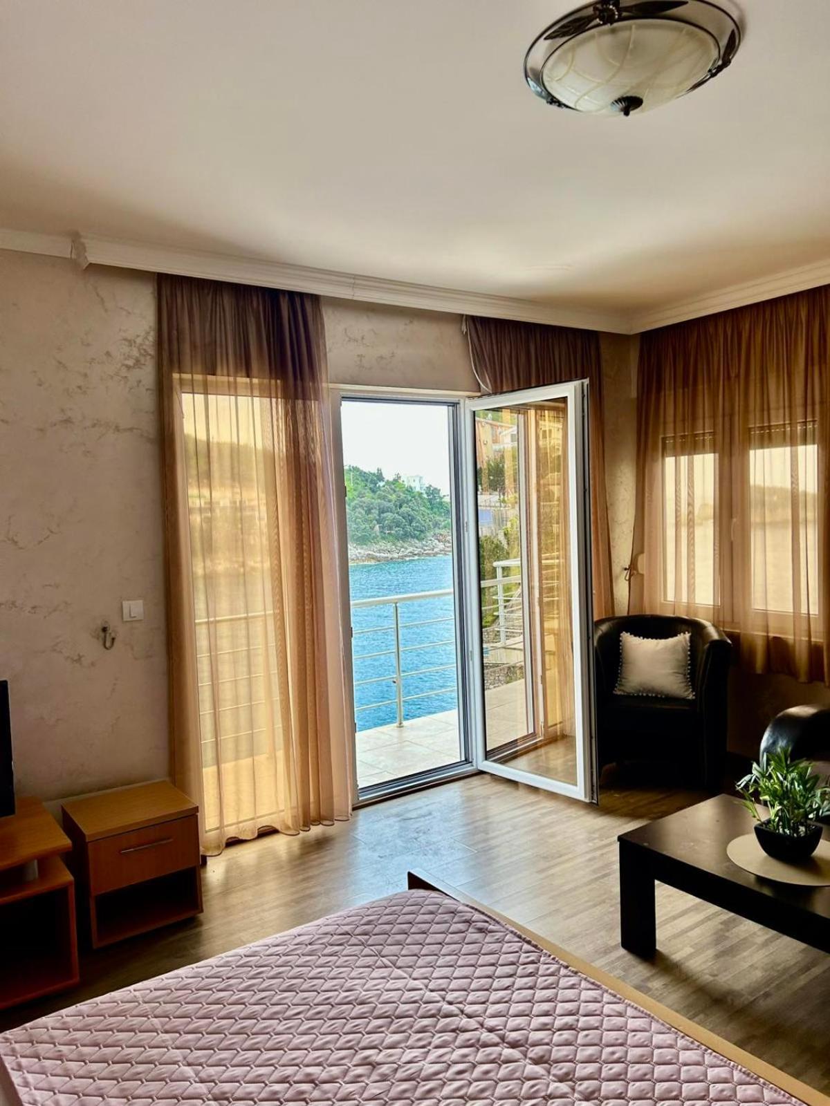 Hotel Victoria Bar Phòng bức ảnh