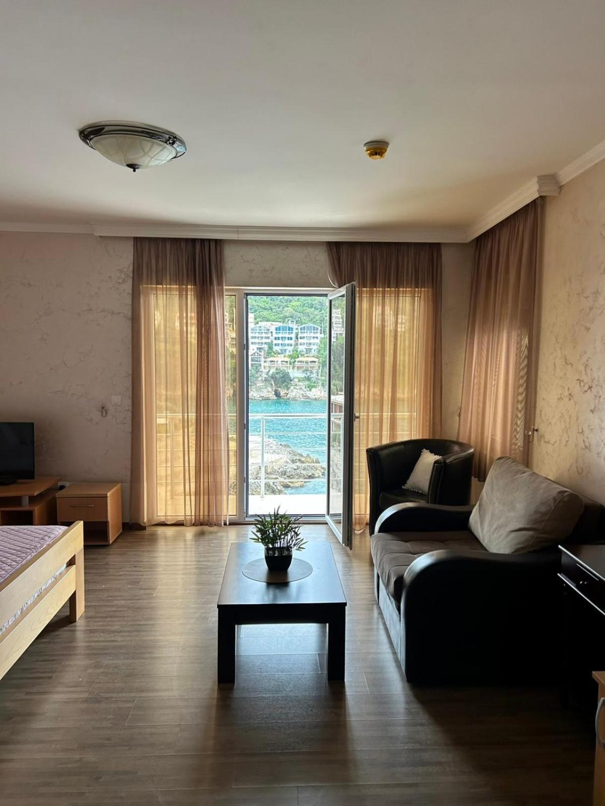 Hotel Victoria Bar Ngoại thất bức ảnh